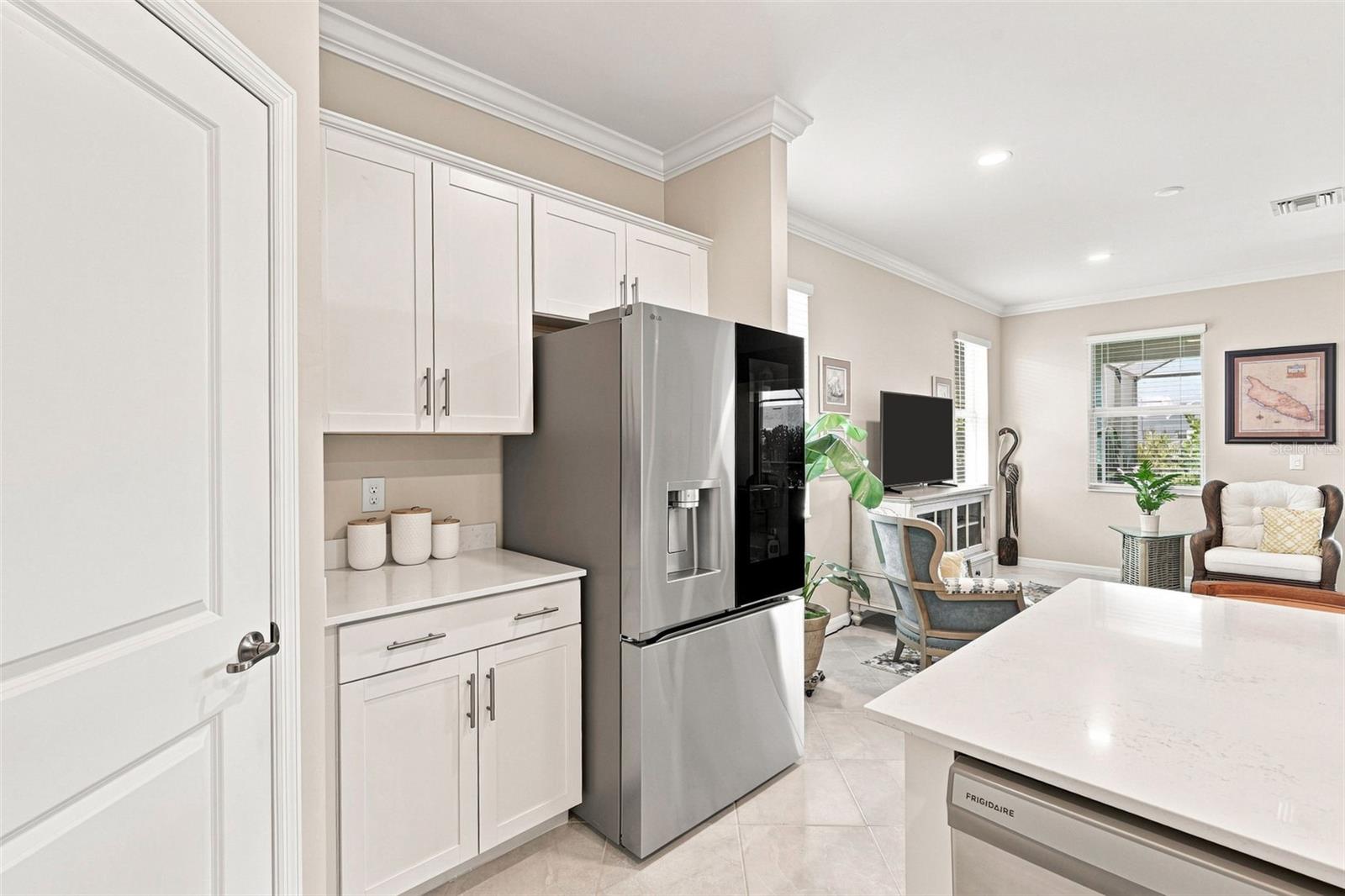 11390 BURGUNDY DR — photo 12