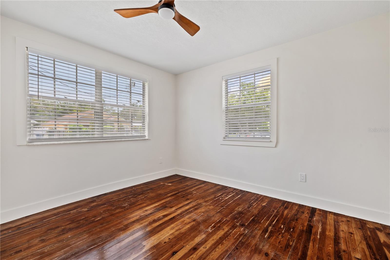 2202 N GLEN AVE — photo 15