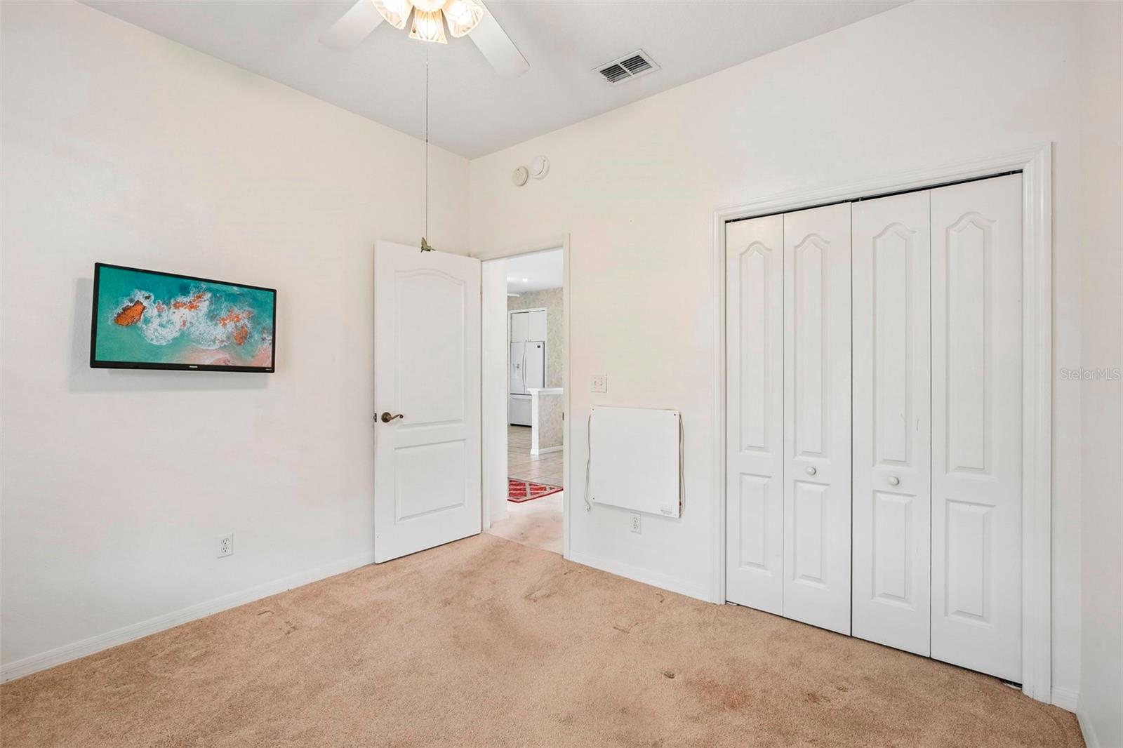 1104 VILLEROY DR — photo 32