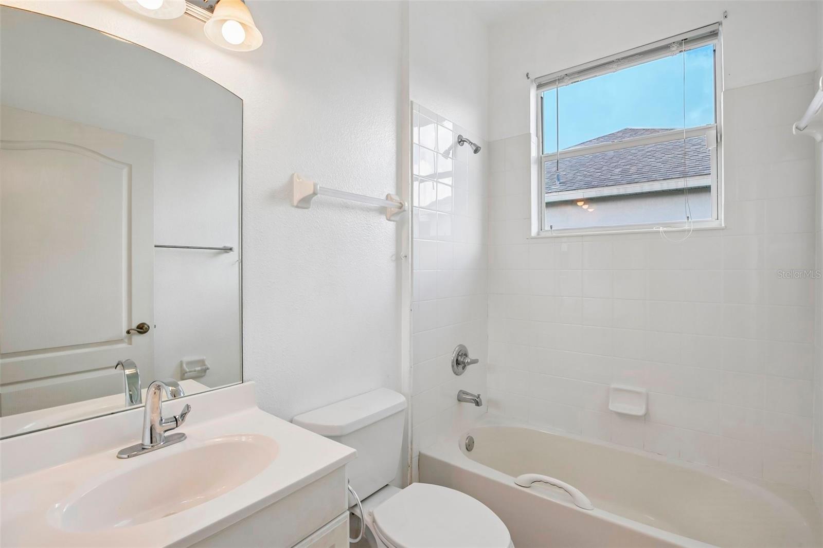 1104 VILLEROY DR — photo 33
