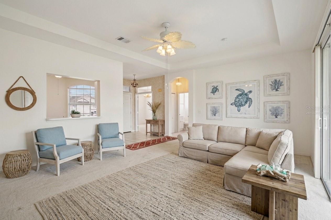 1104 VILLEROY DR — photo 18