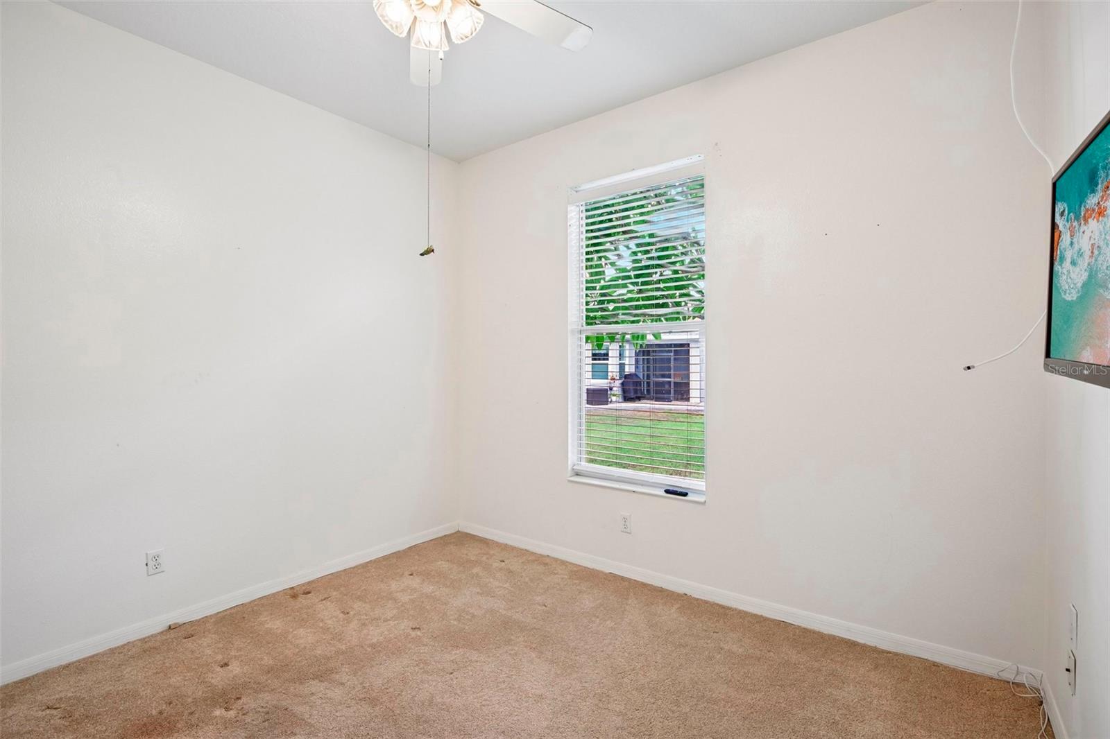 1104 VILLEROY DR — photo 31