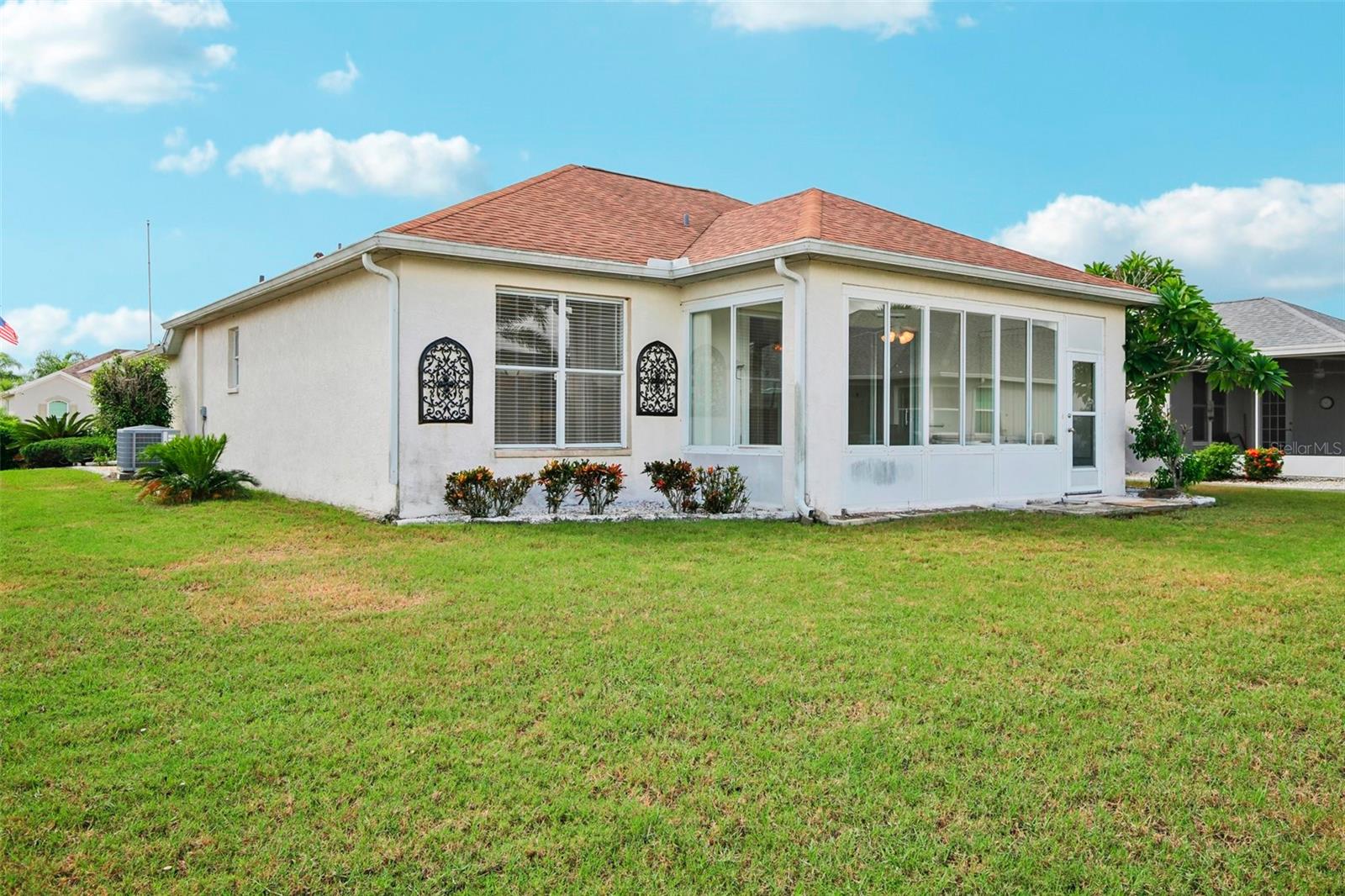 1104 VILLEROY DR — photo 45
