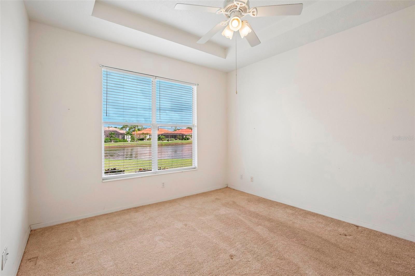 1104 VILLEROY DR — photo 23