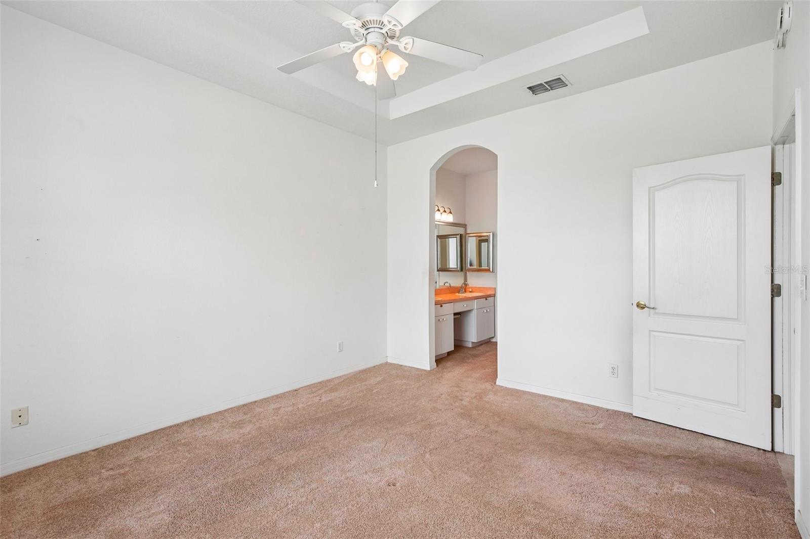 1104 VILLEROY DR — photo 25