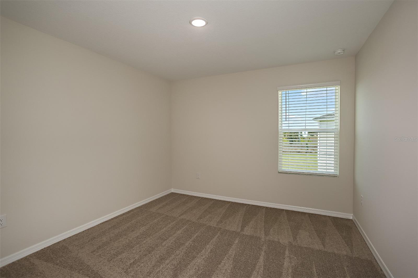 15261 MAUDE LANDING LOOP — photo 18