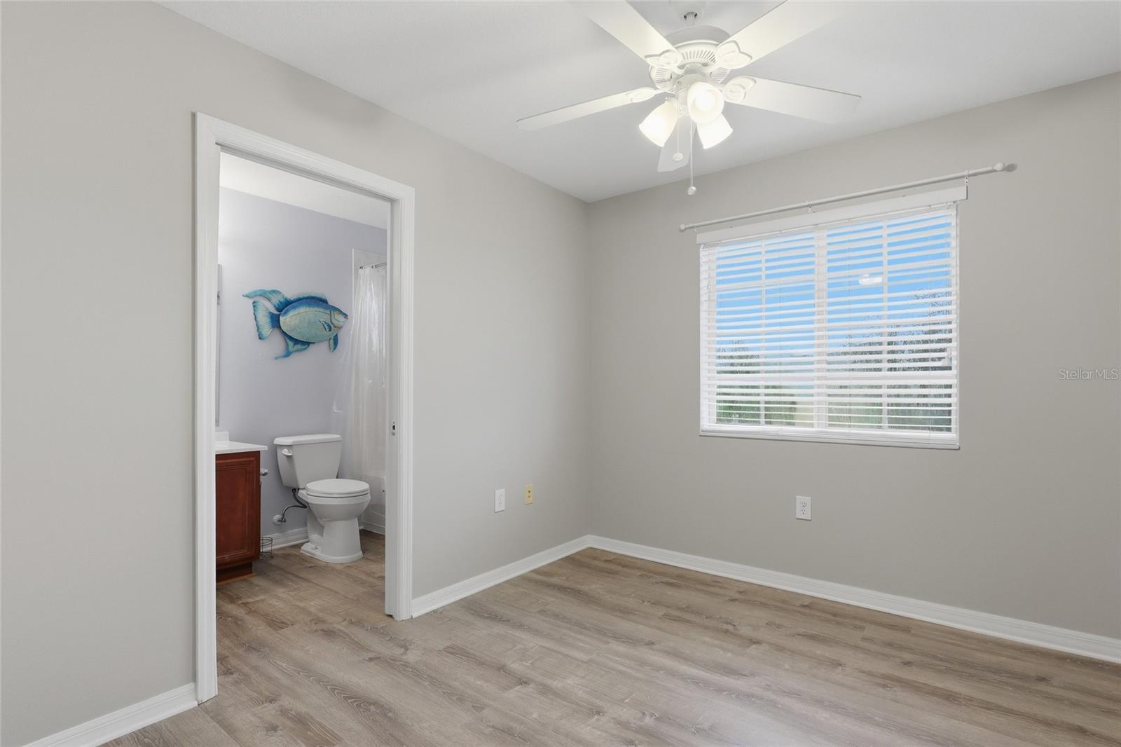 20456 NEEDLETREE DR — photo 15