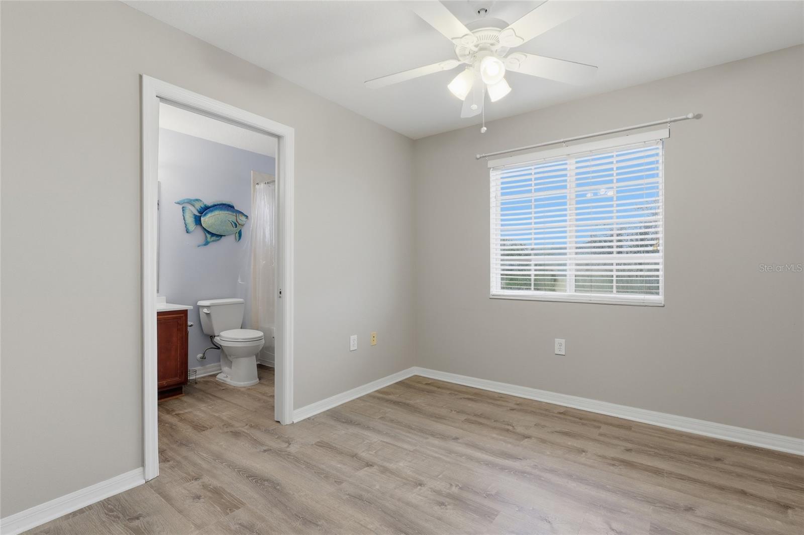 20456 NEEDLETREE DR — photo 14