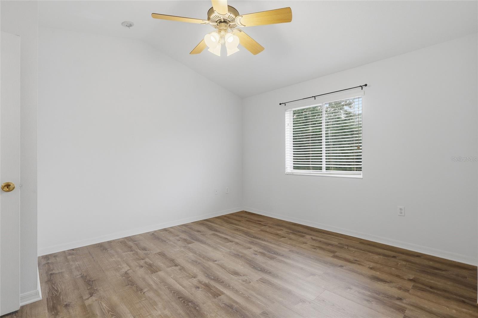 20456 NEEDLETREE DR — photo 11