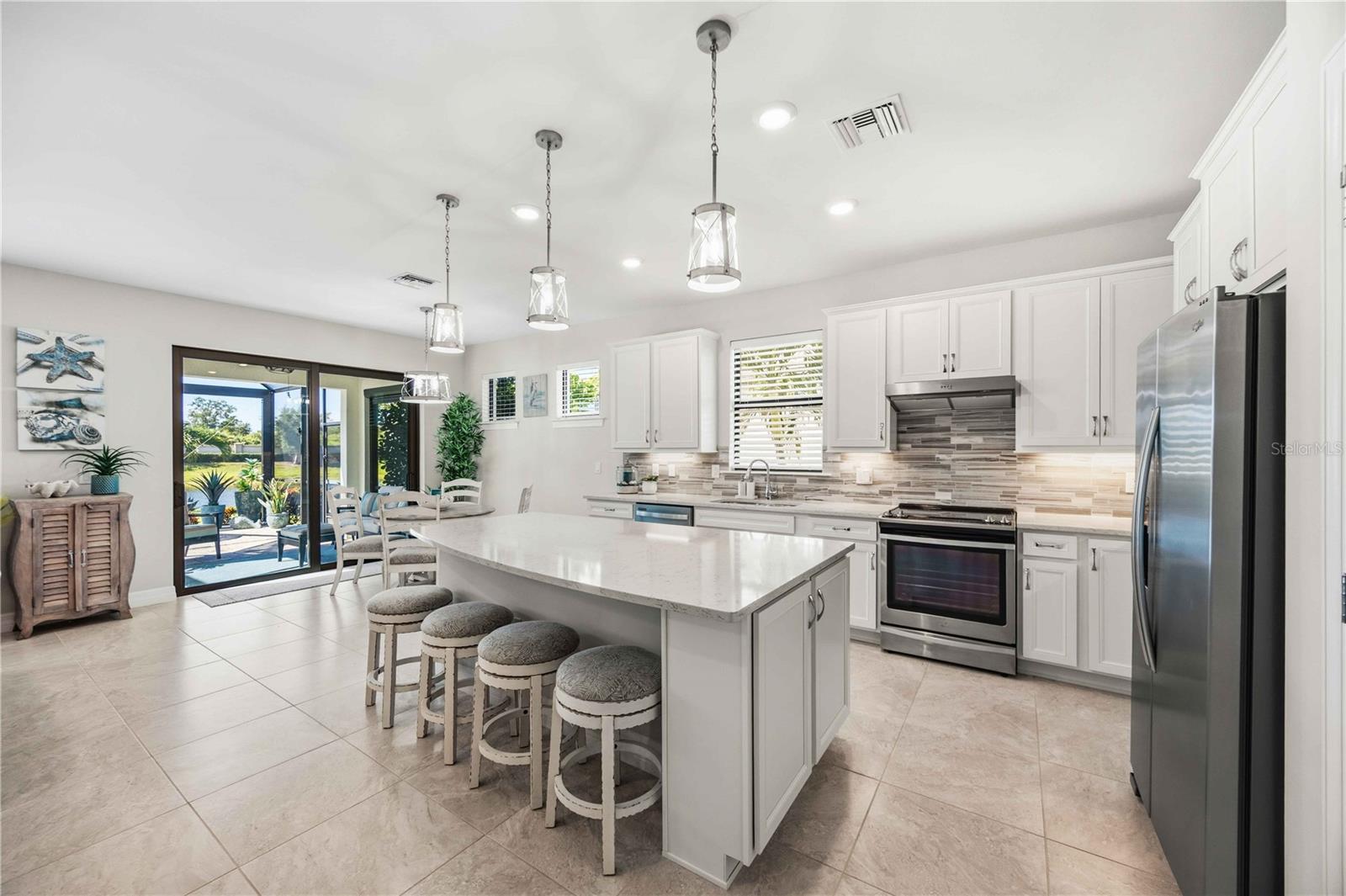 13115 BORREGO ST — photo 10