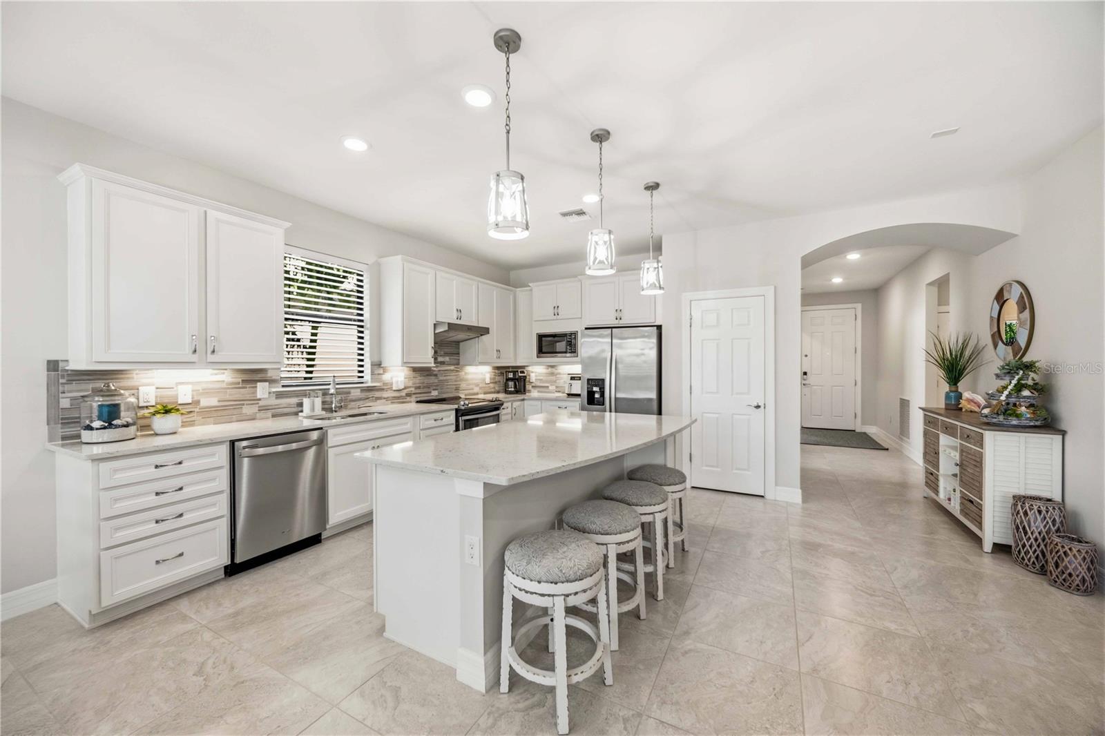 13115 BORREGO ST — photo 11