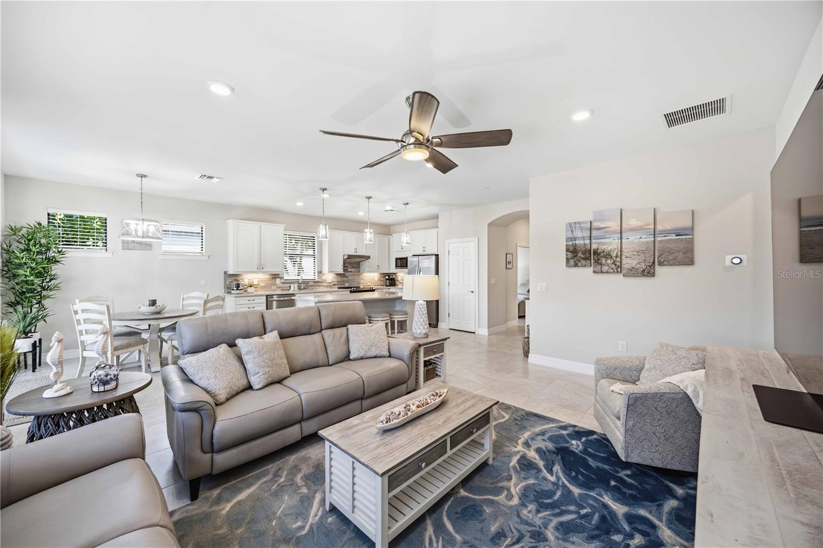 13115 BORREGO ST — photo 9