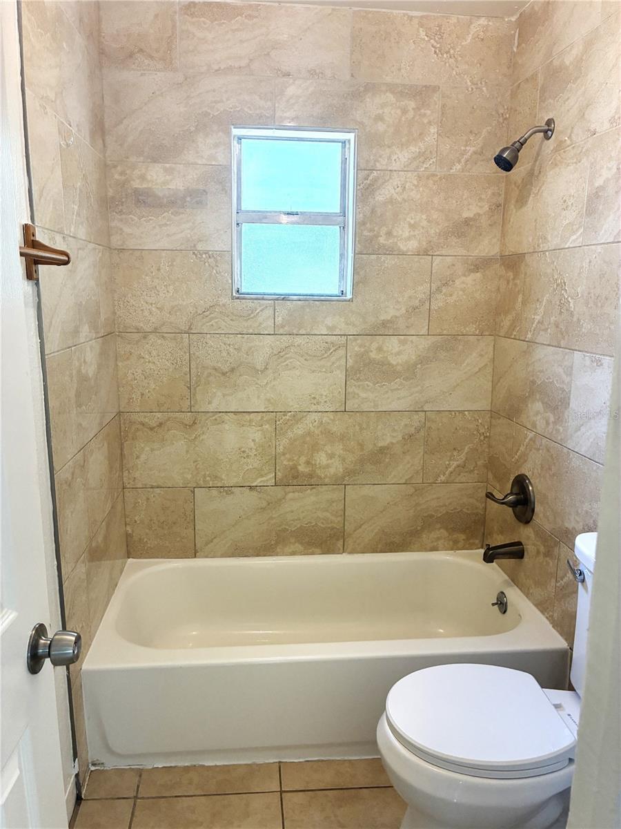 3605 E 28TH AVE — photo 9