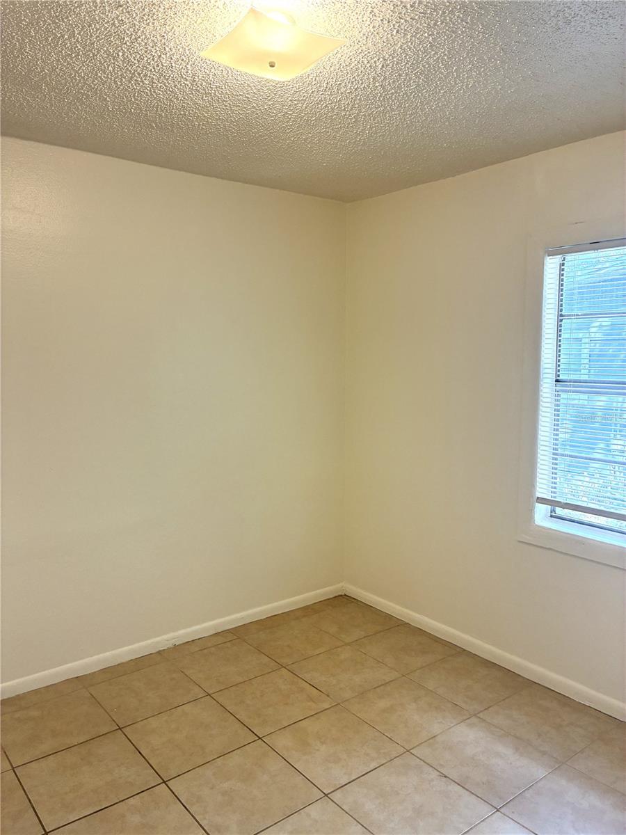 3605 E 28TH AVE — photo 8