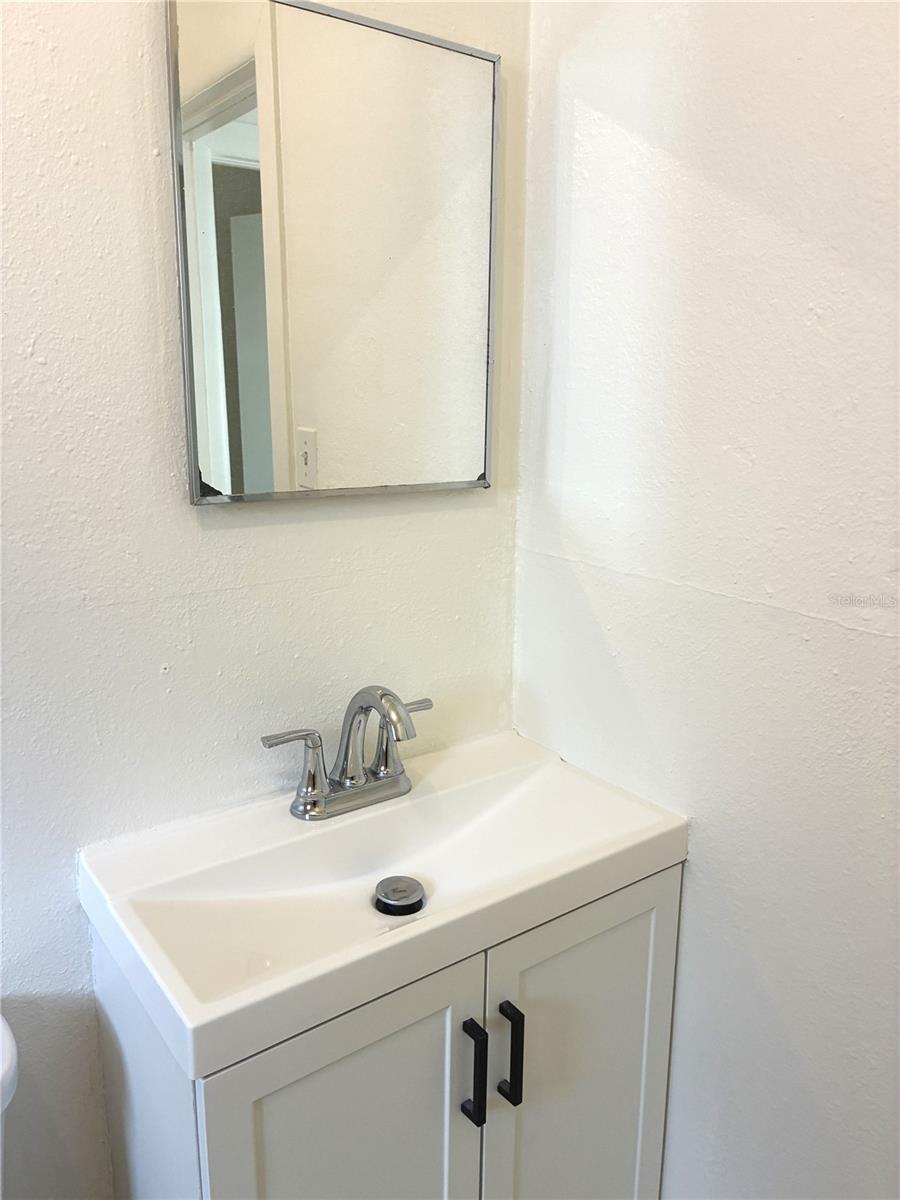 3605 E 28TH AVE — photo 10