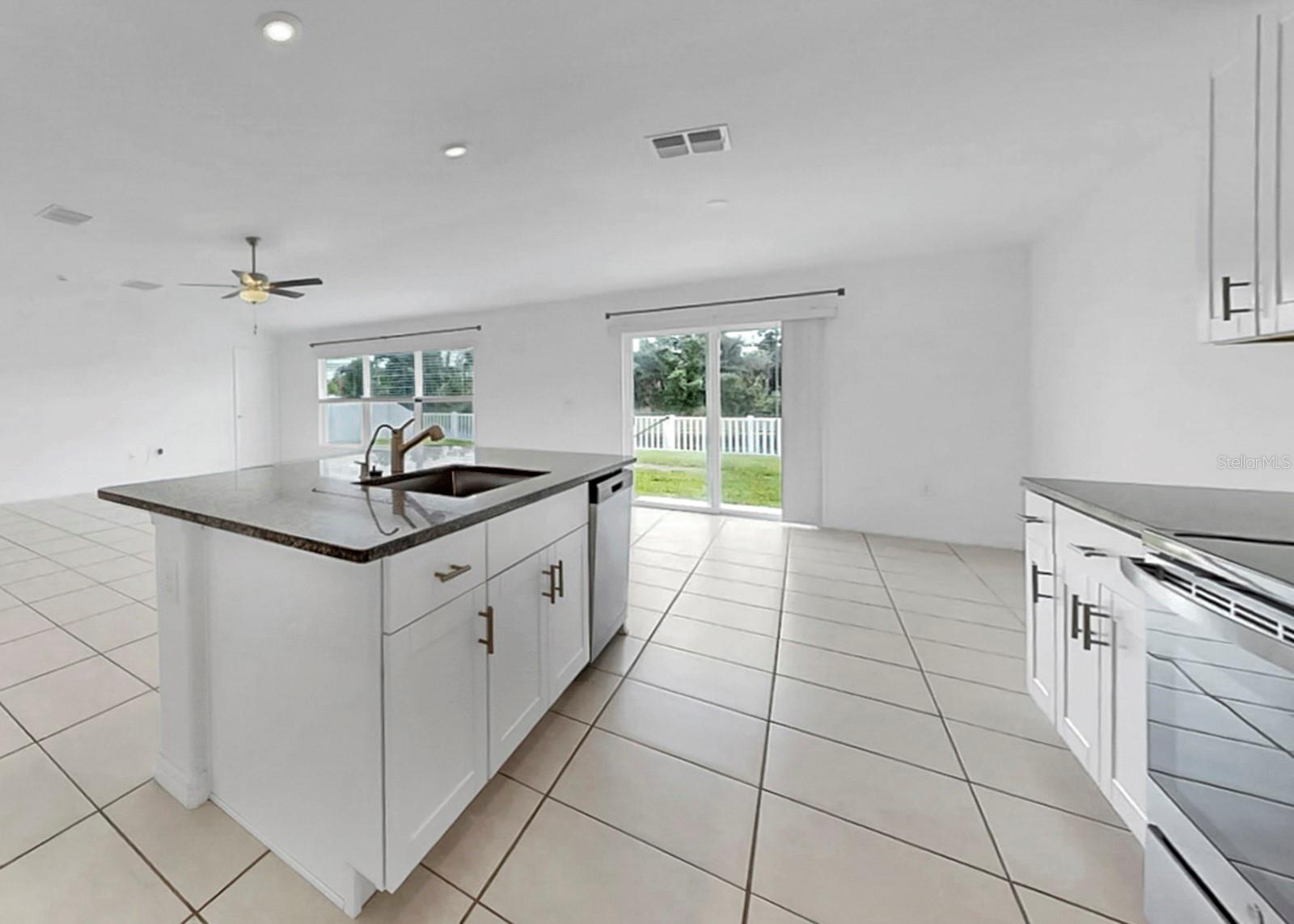 12873 TRIPOLI AVE — photo 12