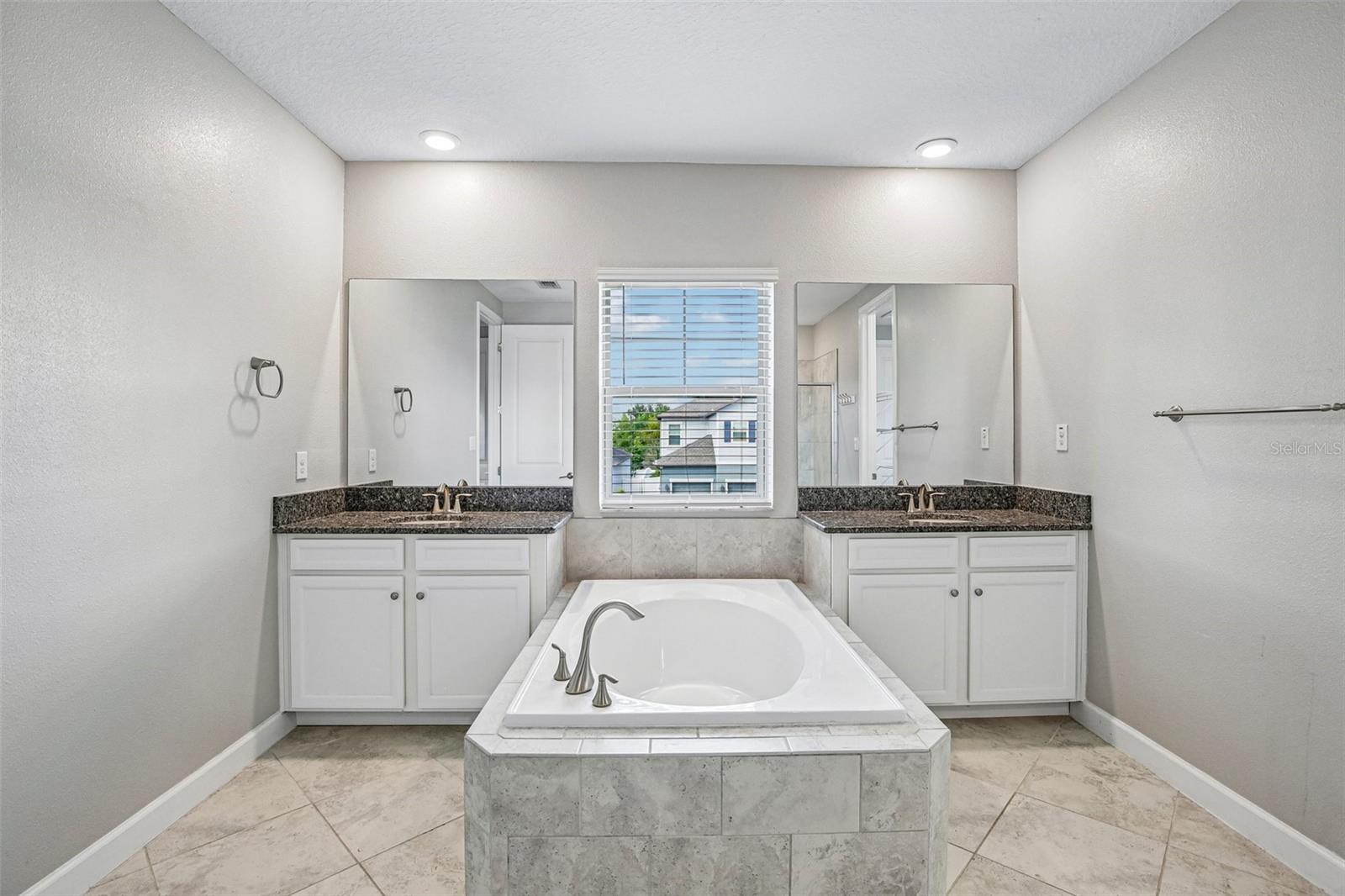 11516 SUNBURST MARBLE RD — photo 35