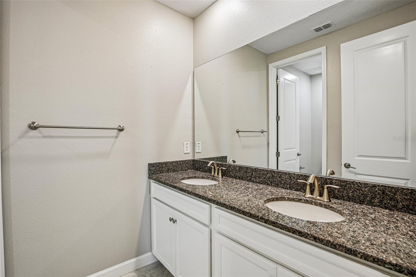 11516 SUNBURST MARBLE RD — photo 44