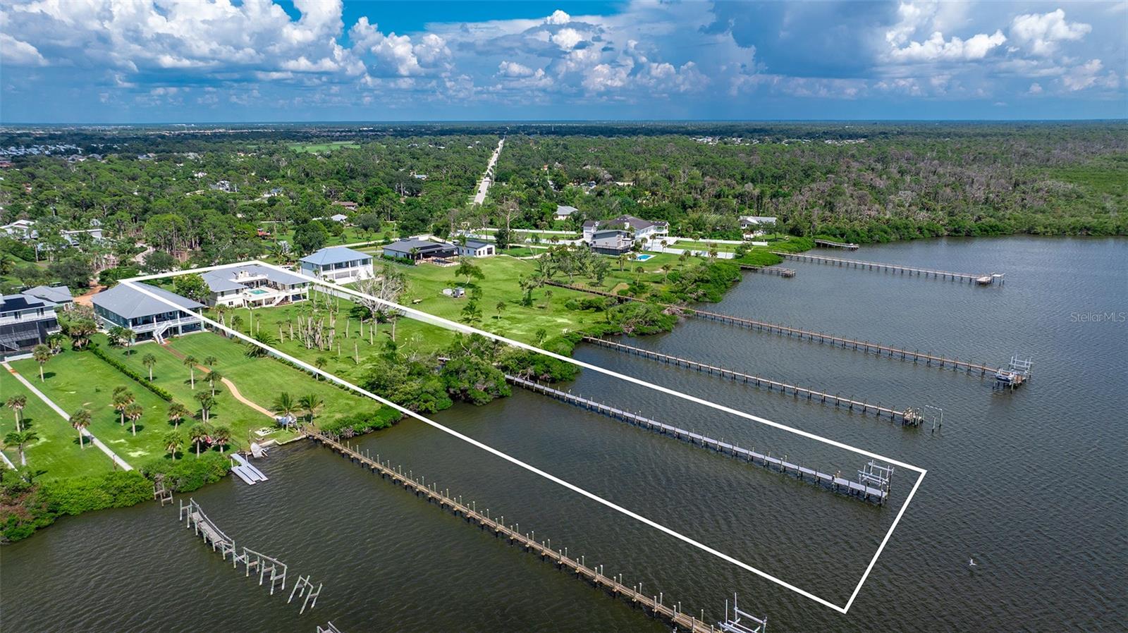 1115 BAYSHORE DR — photo 3
