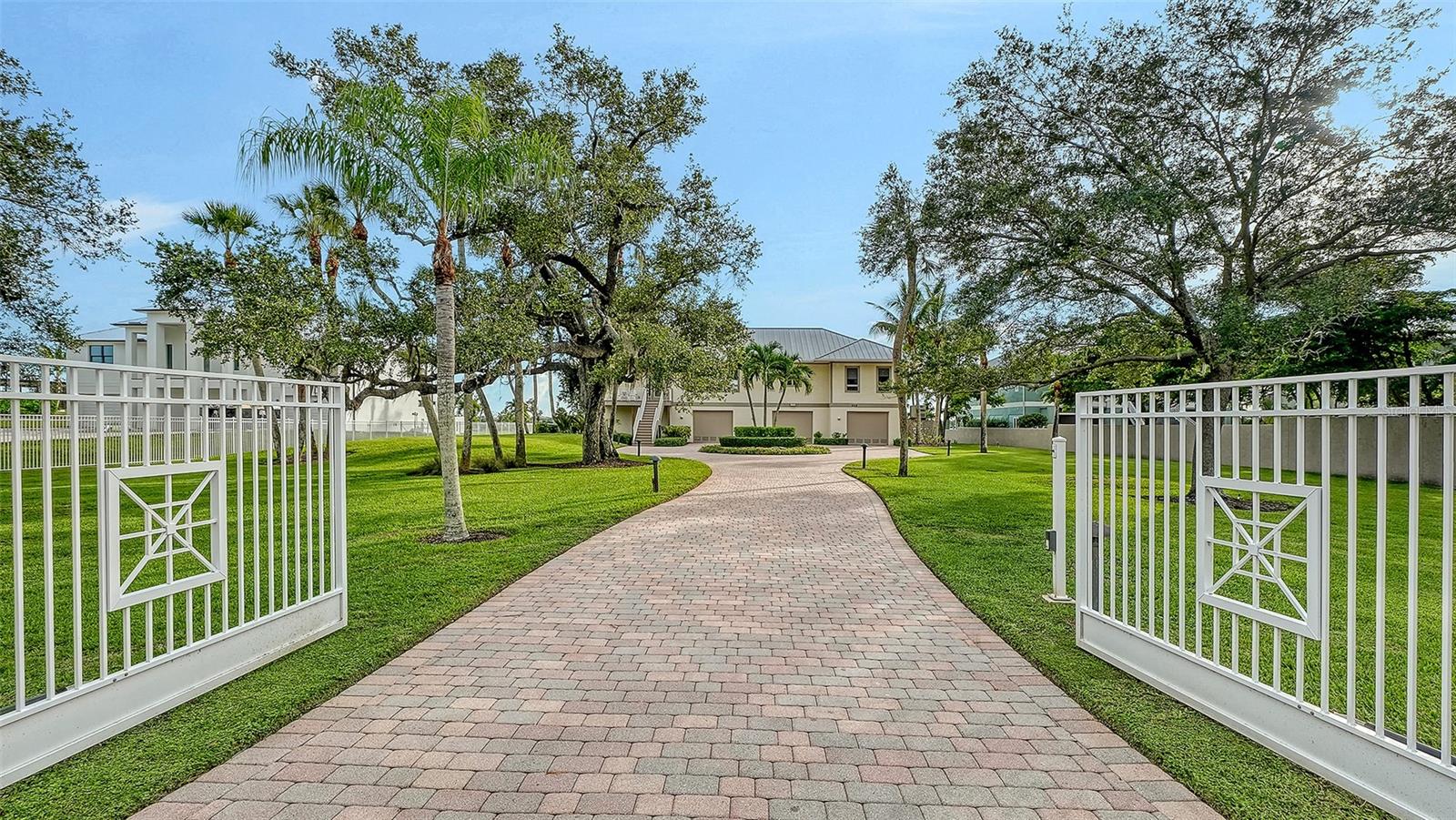 1115 BAYSHORE DR — photo 79