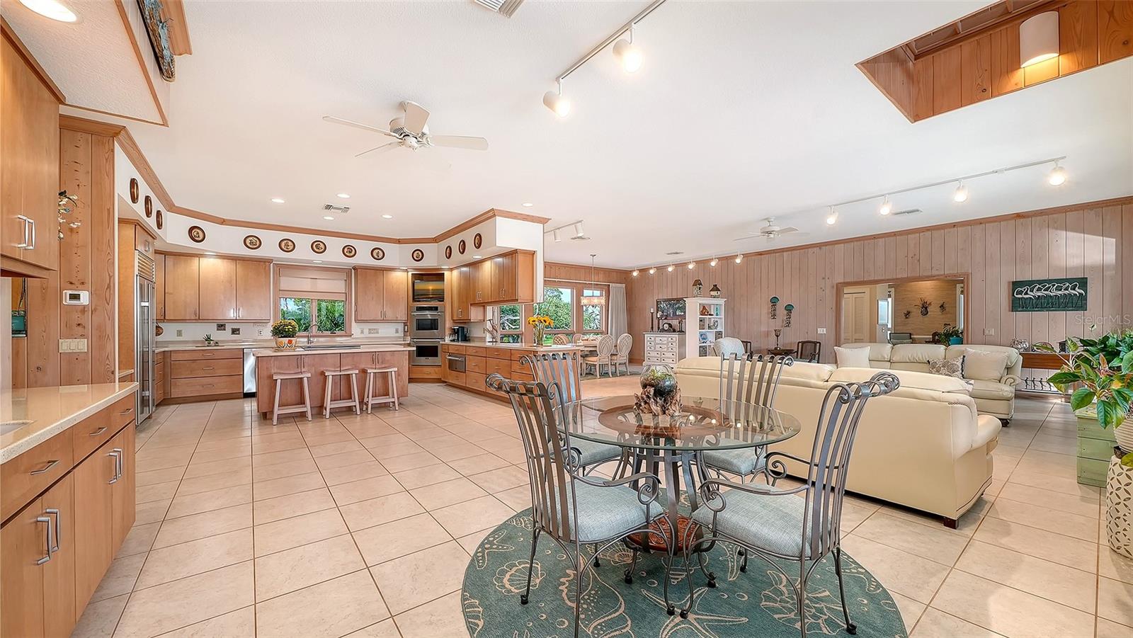 1115 BAYSHORE DR — photo 57