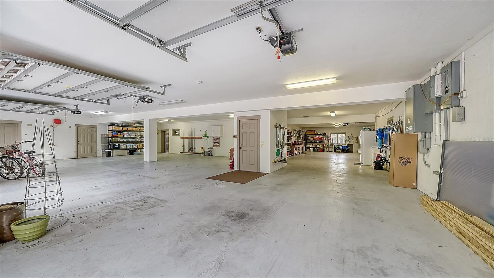 1115 BAYSHORE DR — photo 11