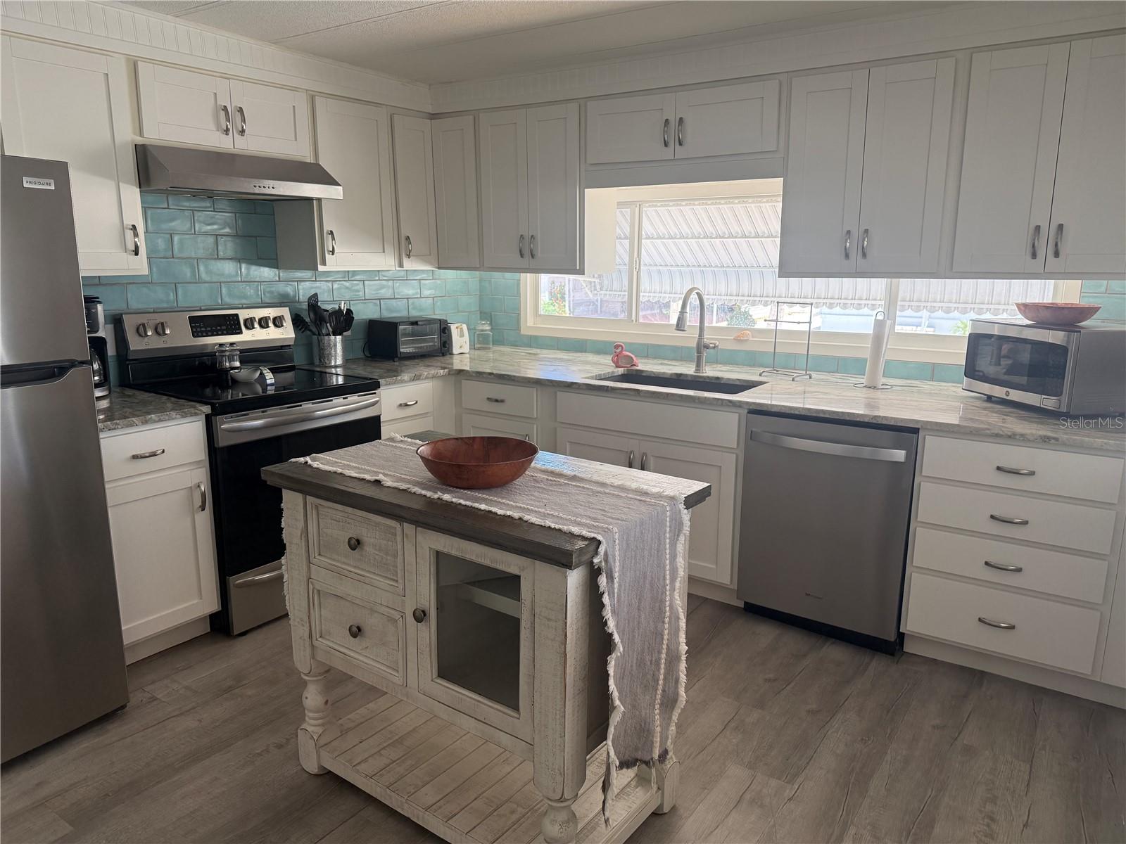 5710 ORANGE BLOSSOM RD — photo 5