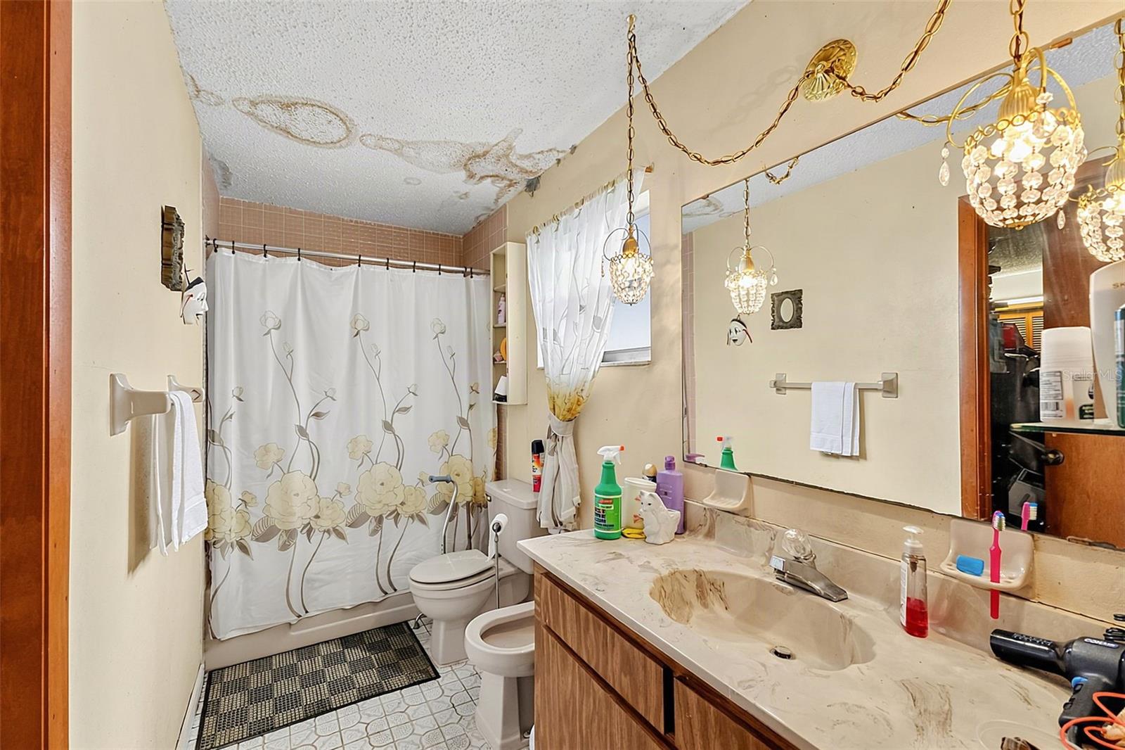 612 N WOODLYNNE AVE — photo 27