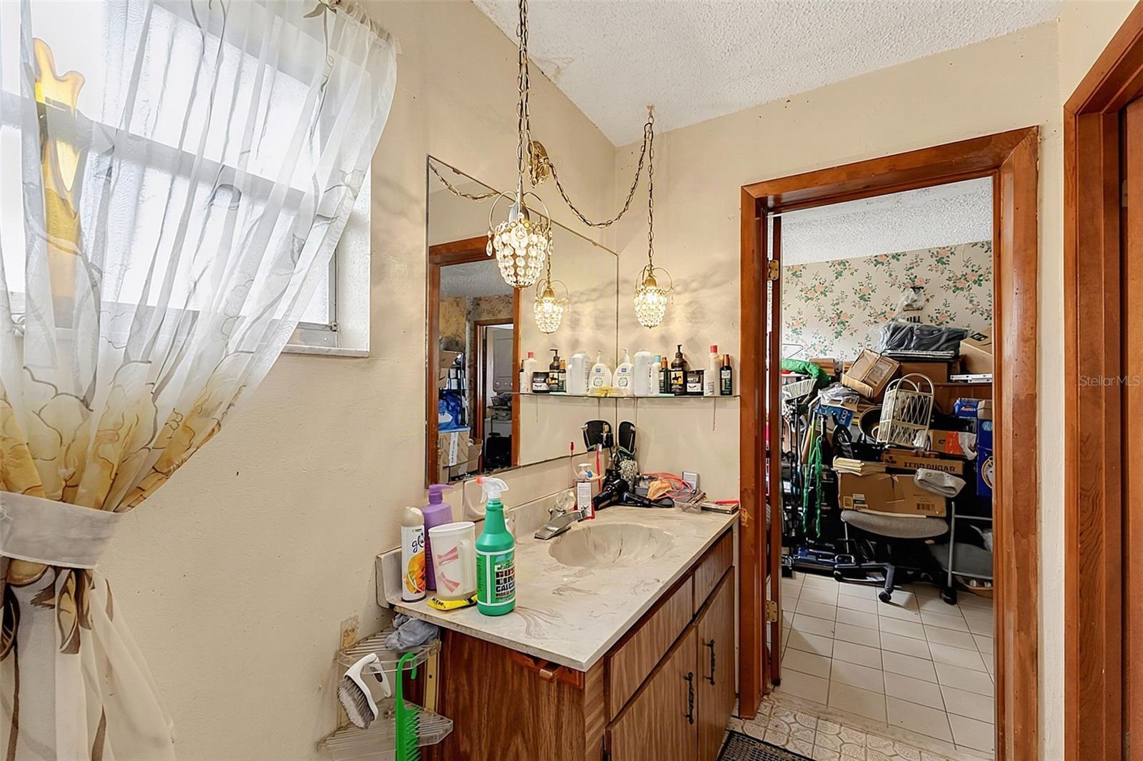 612 N WOODLYNNE AVE — photo 28