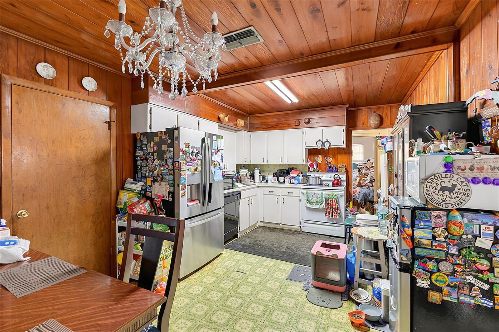 612 N WOODLYNNE AVE — photo 14