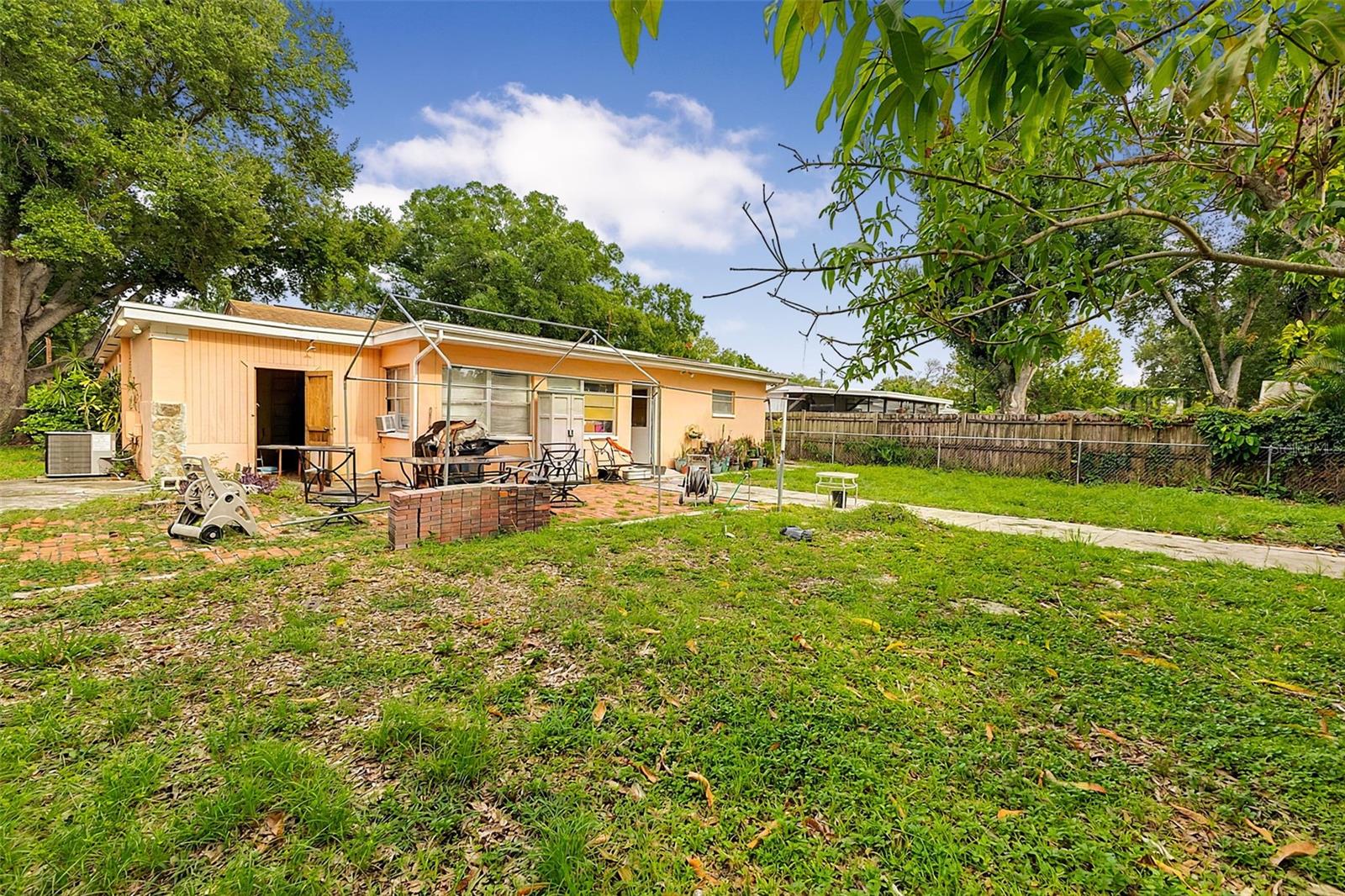 612 N WOODLYNNE AVE — photo 38