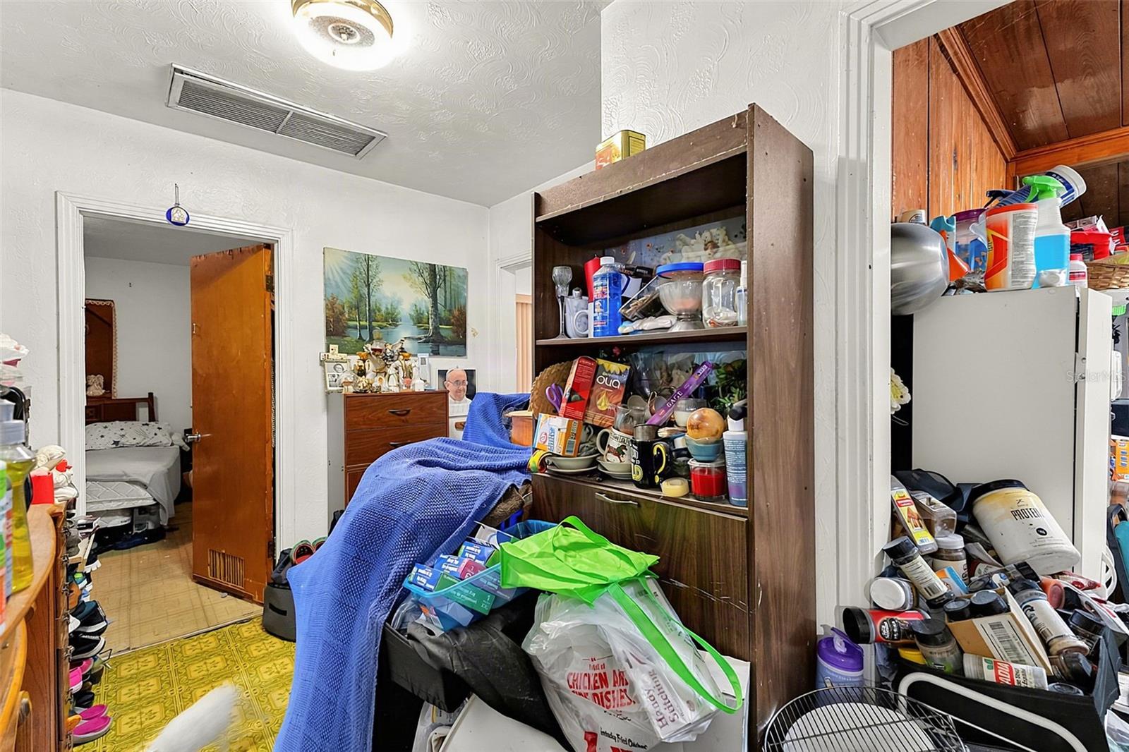 612 N WOODLYNNE AVE — photo 19