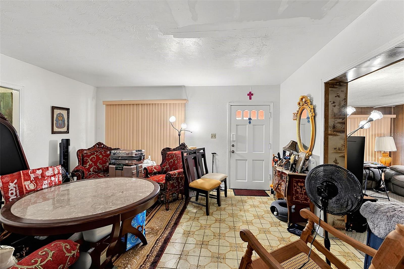 612 N WOODLYNNE AVE — photo 12