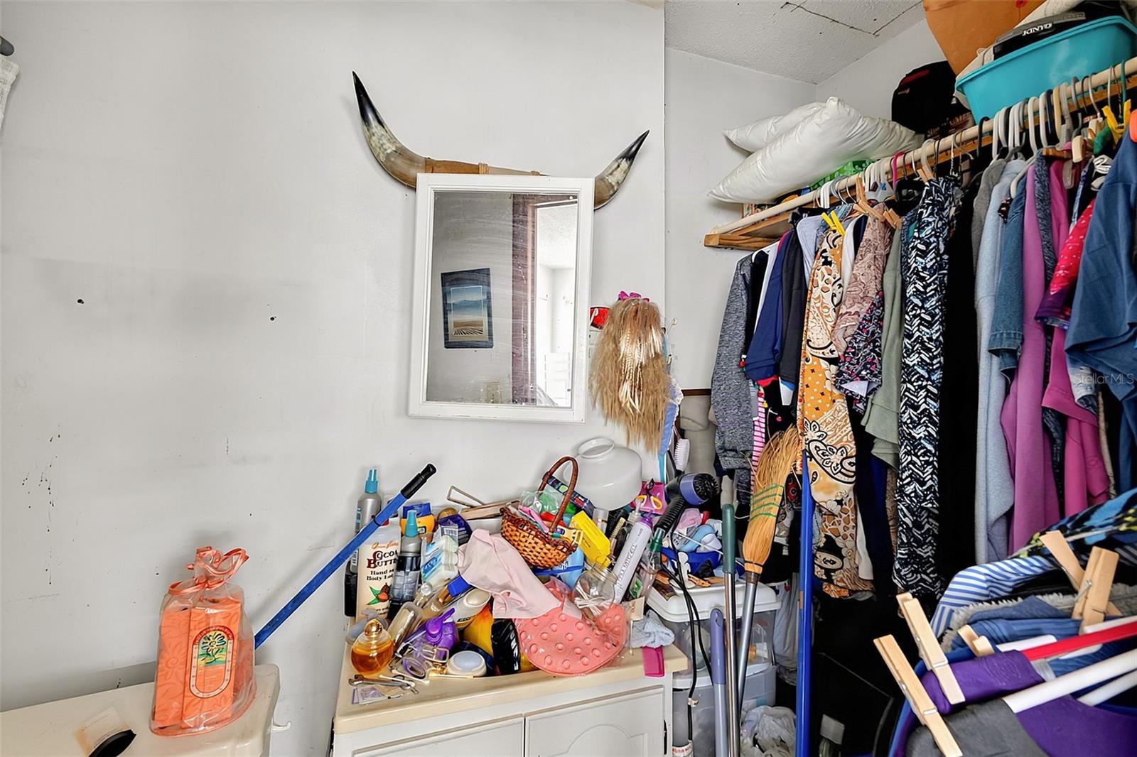 612 N WOODLYNNE AVE — photo 33