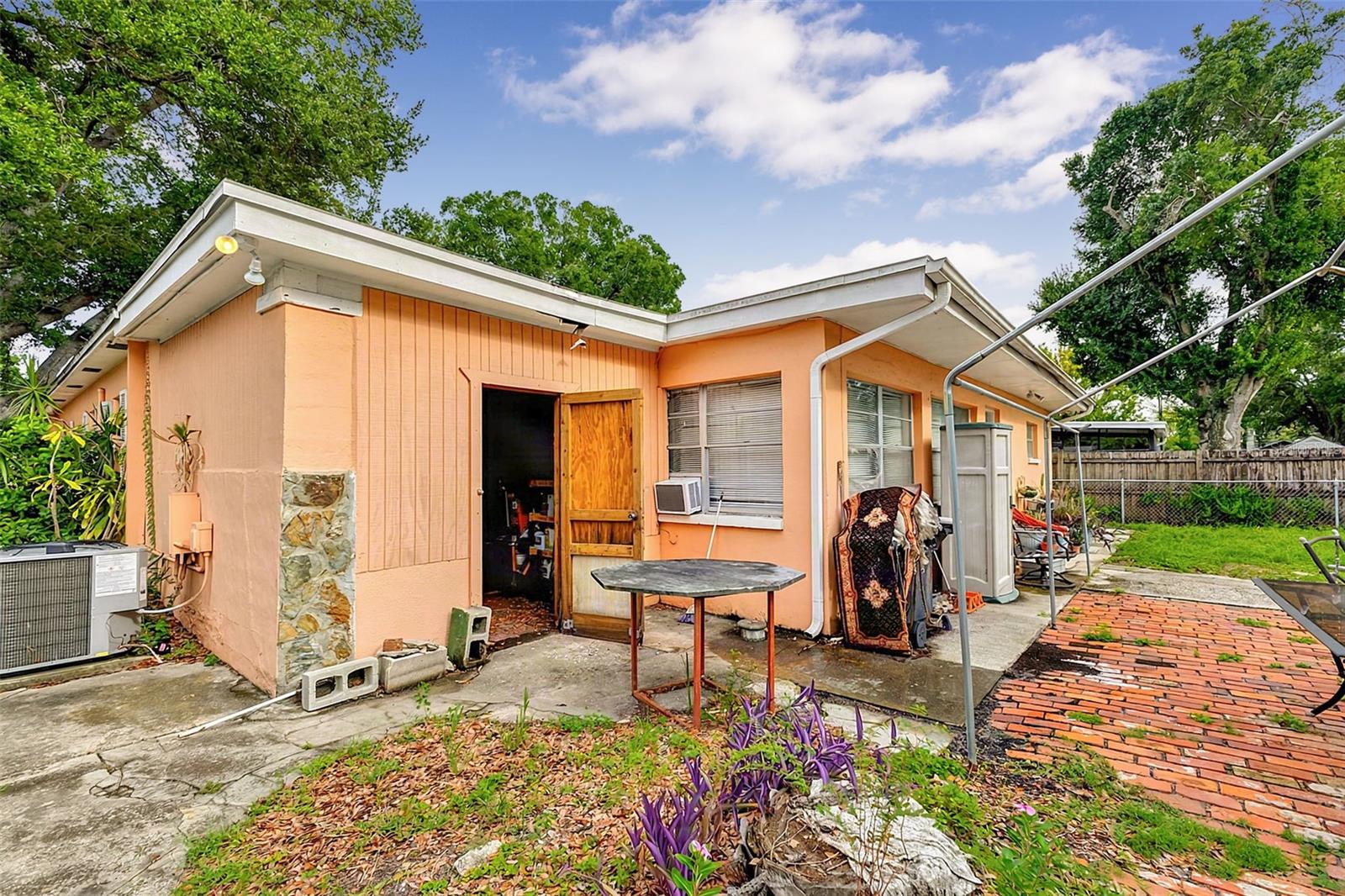 612 N WOODLYNNE AVE — photo 40