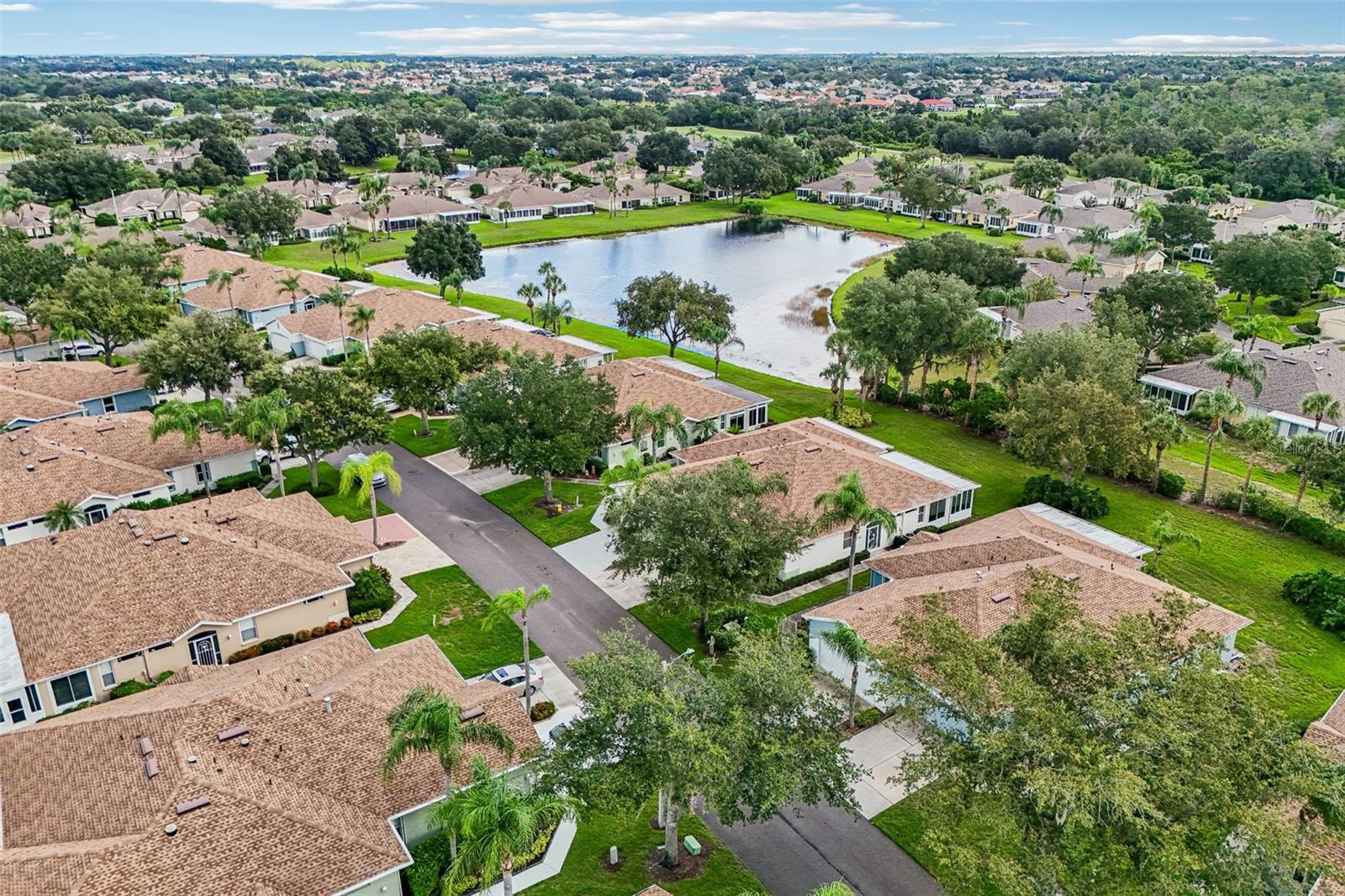 1230 HUNTINGTON GREENS DR — photo 41