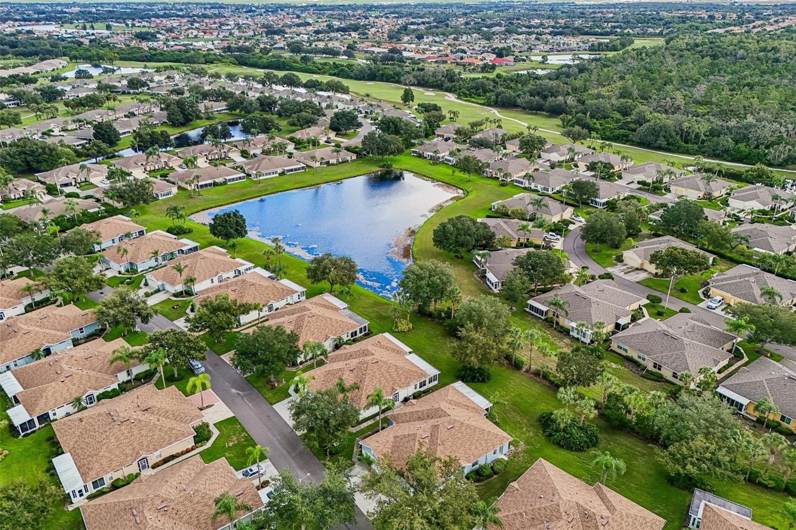 1230 HUNTINGTON GREENS DR — photo 40