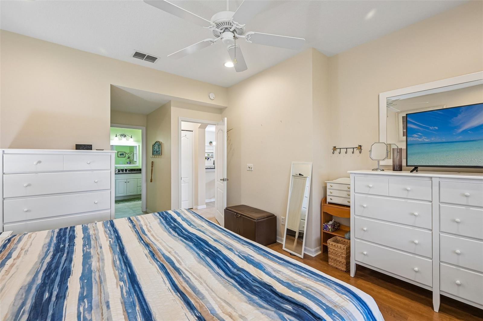 1230 HUNTINGTON GREENS DR — photo 16