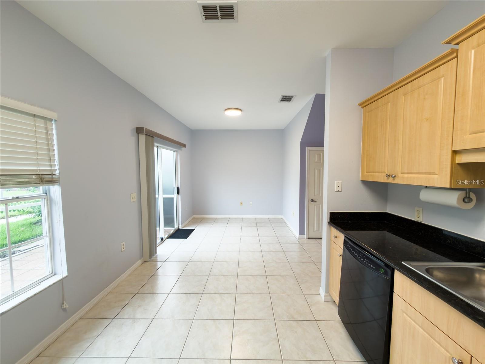 7669 PLANTATION CIR — photo 7