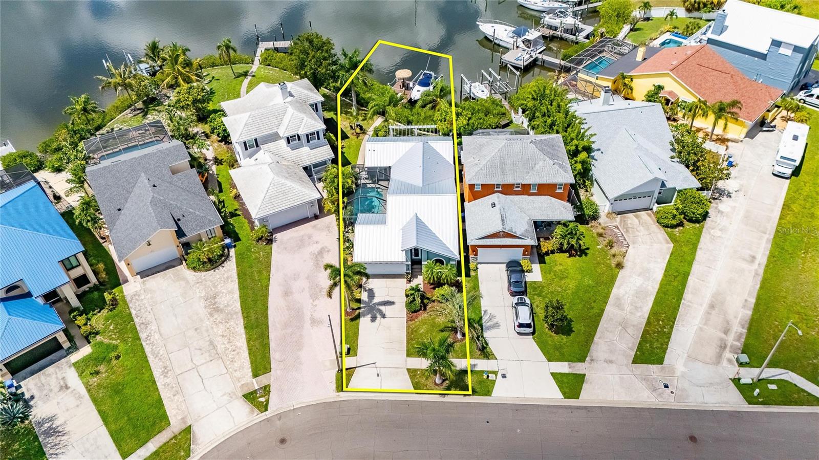 918 SHAGOS DR — photo 66