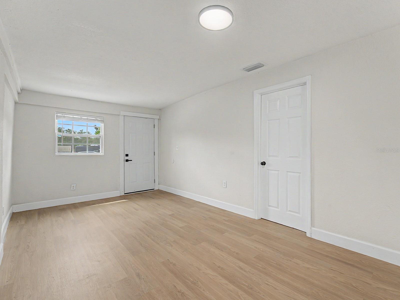 8117 N KLONDYKE ST — photo 31