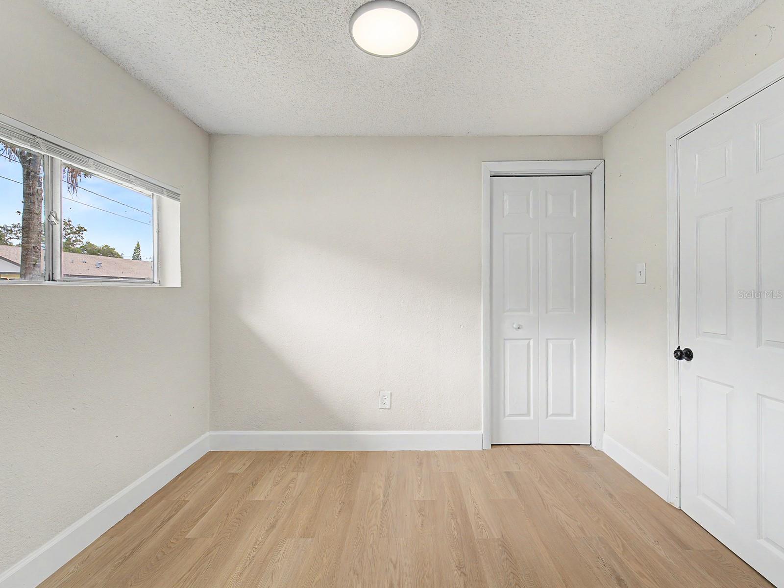8117 N KLONDYKE ST — photo 32