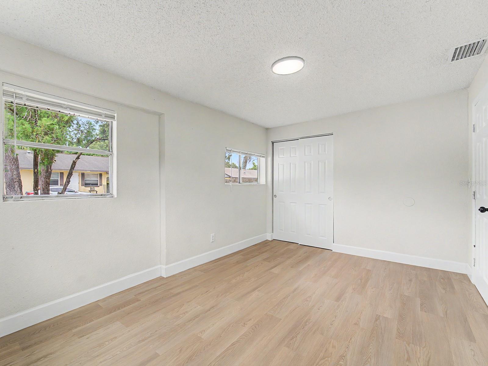 8117 N KLONDYKE ST — photo 23
