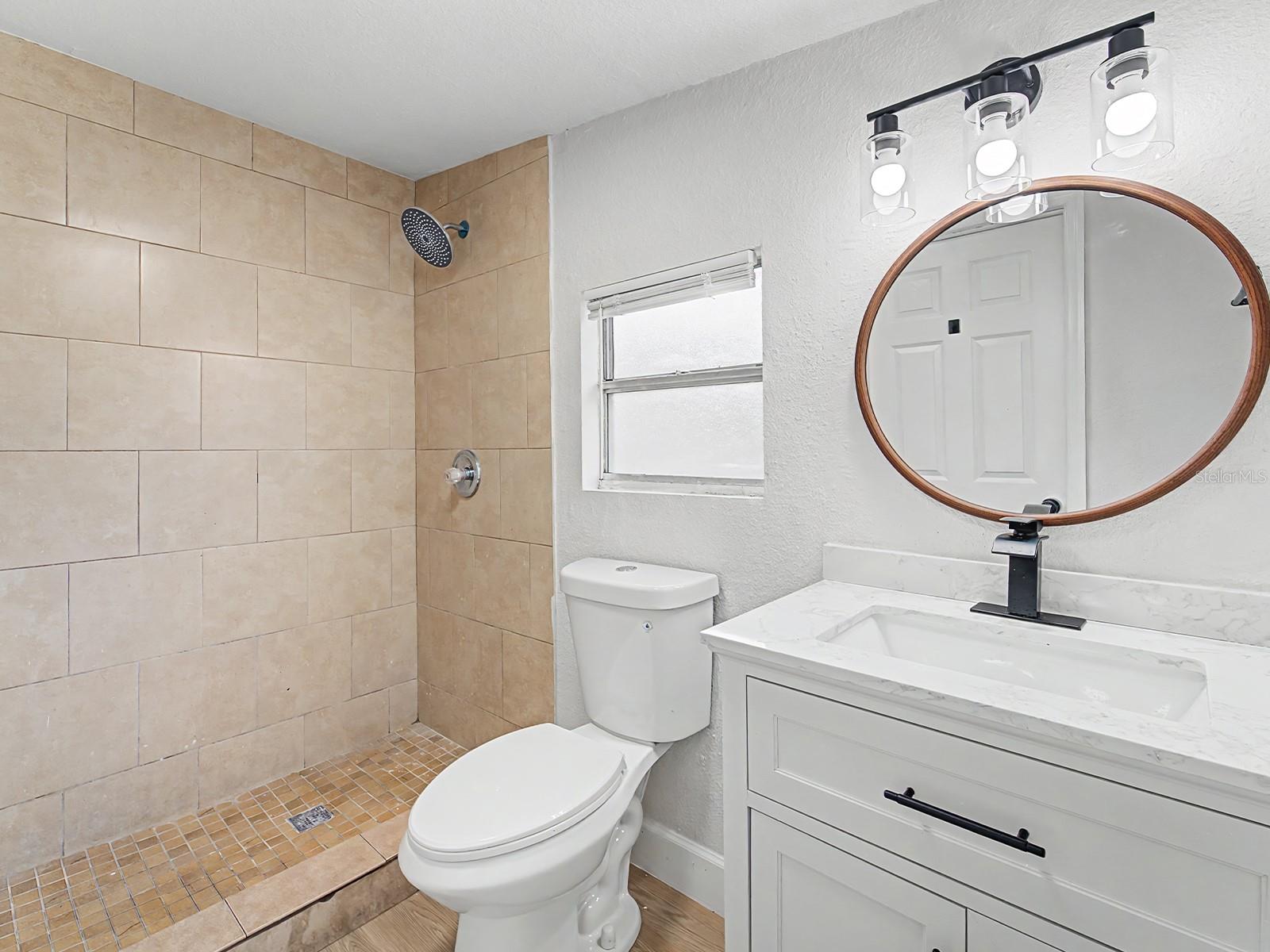 8117 N KLONDYKE ST — photo 36