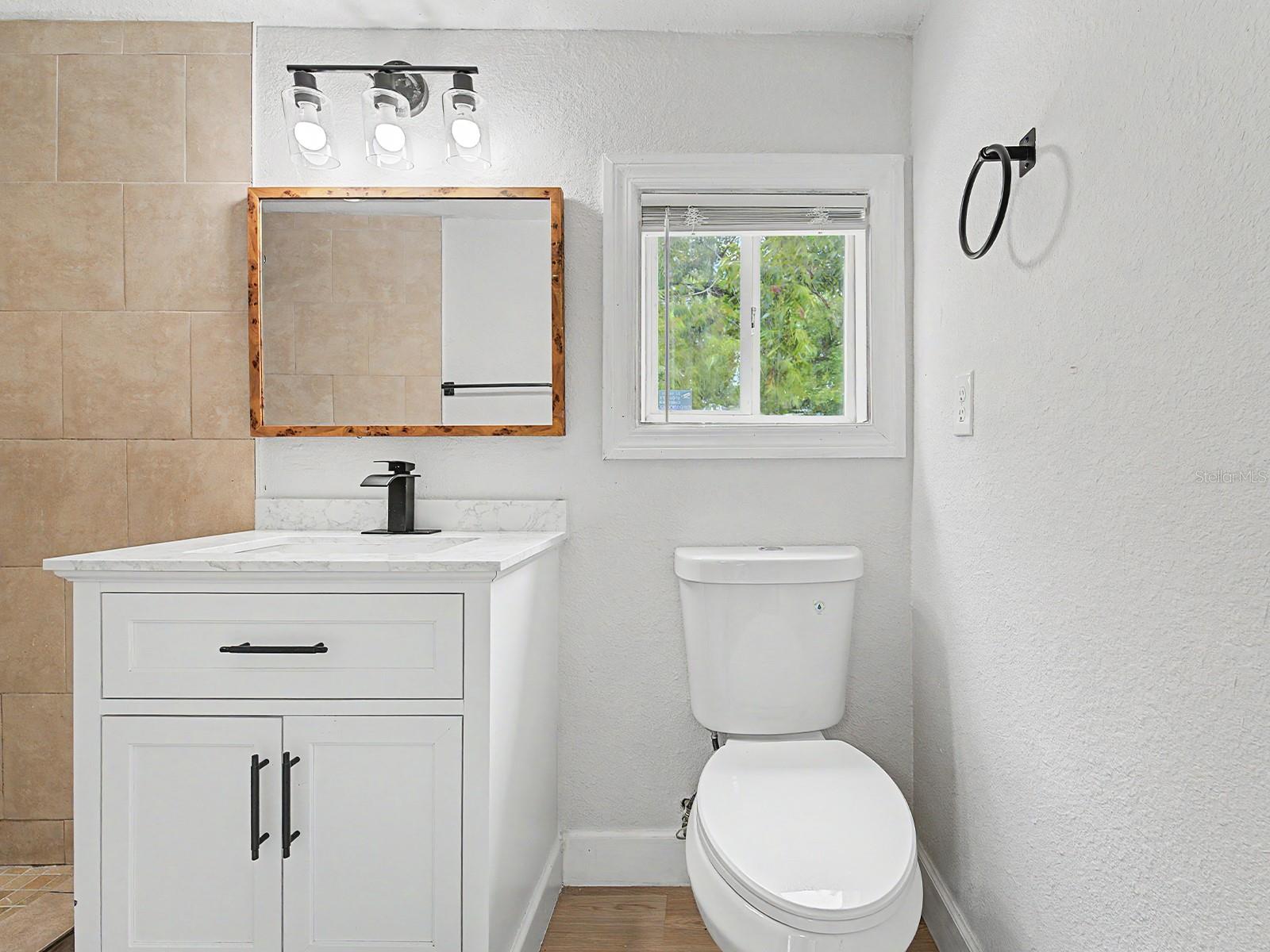 8117 N KLONDYKE ST — photo 17