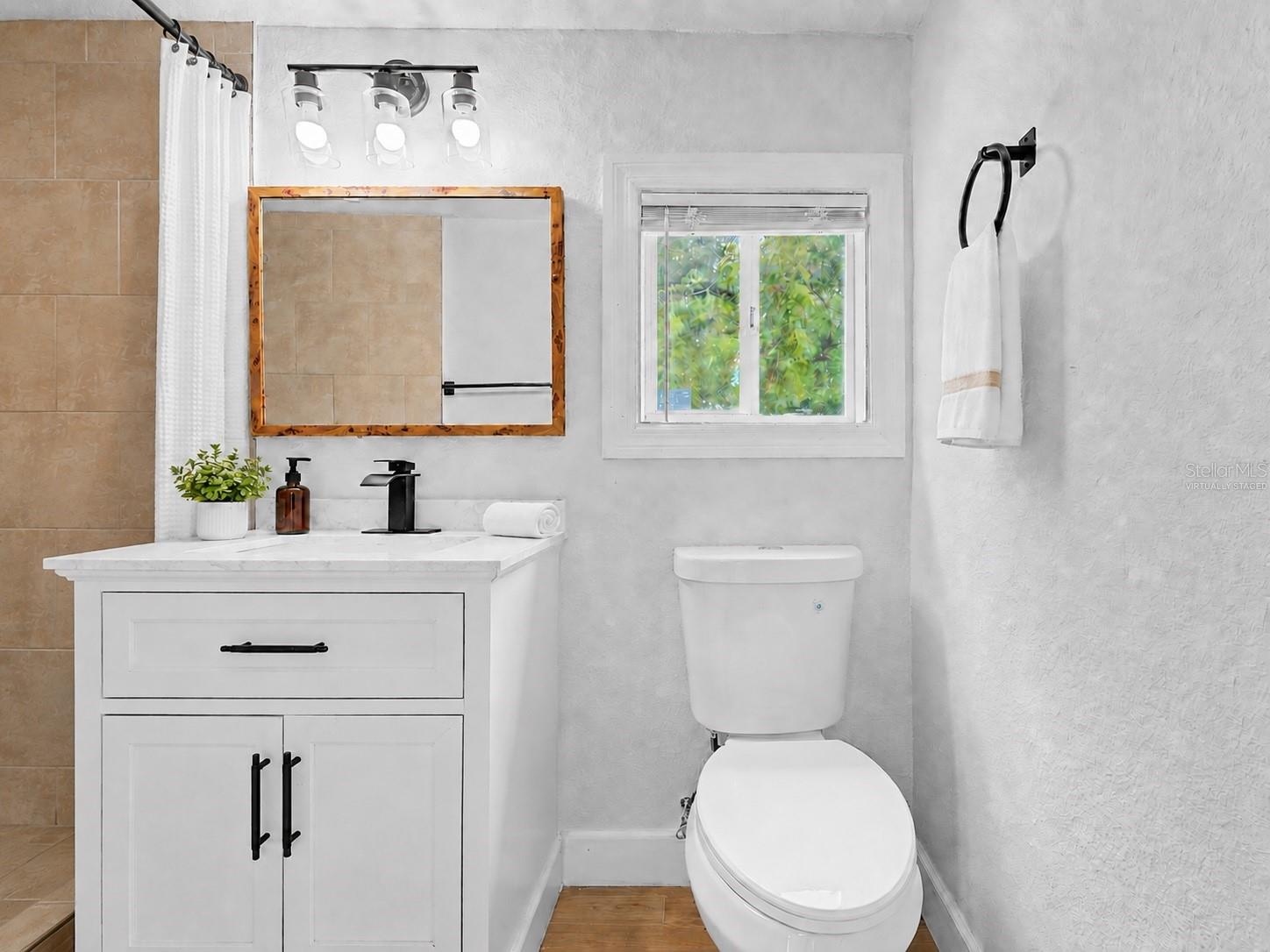 8117 N KLONDYKE ST — photo 15
