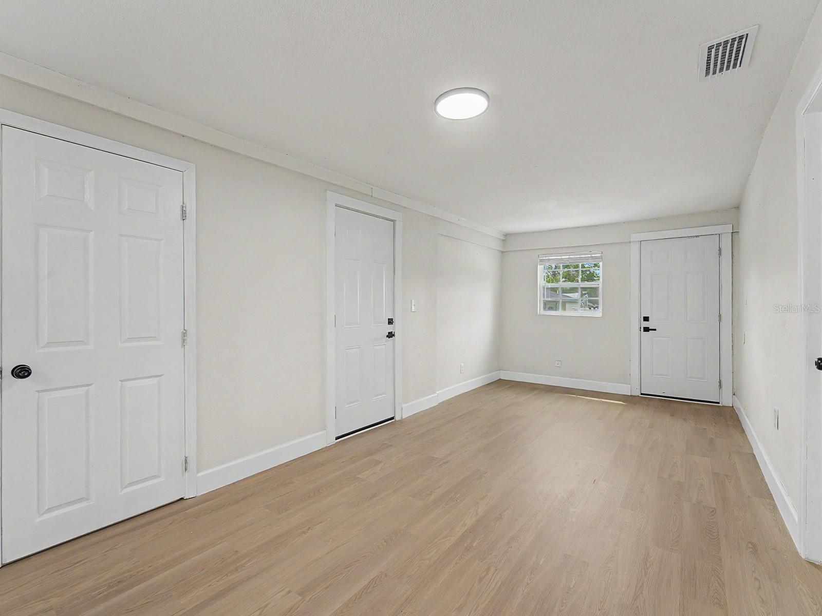 8117 N KLONDYKE ST — photo 28