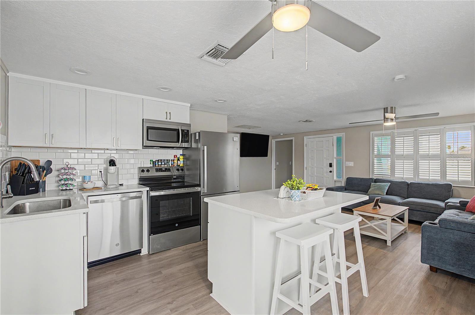 13725 MATTIX AVE — photo 10