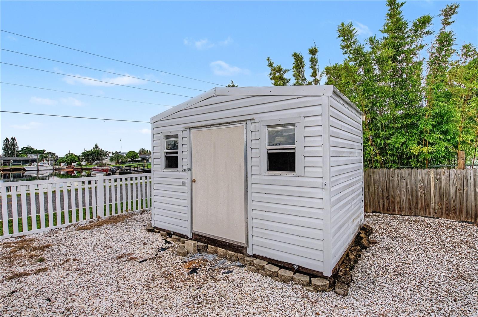 13725 MATTIX AVE — photo 35