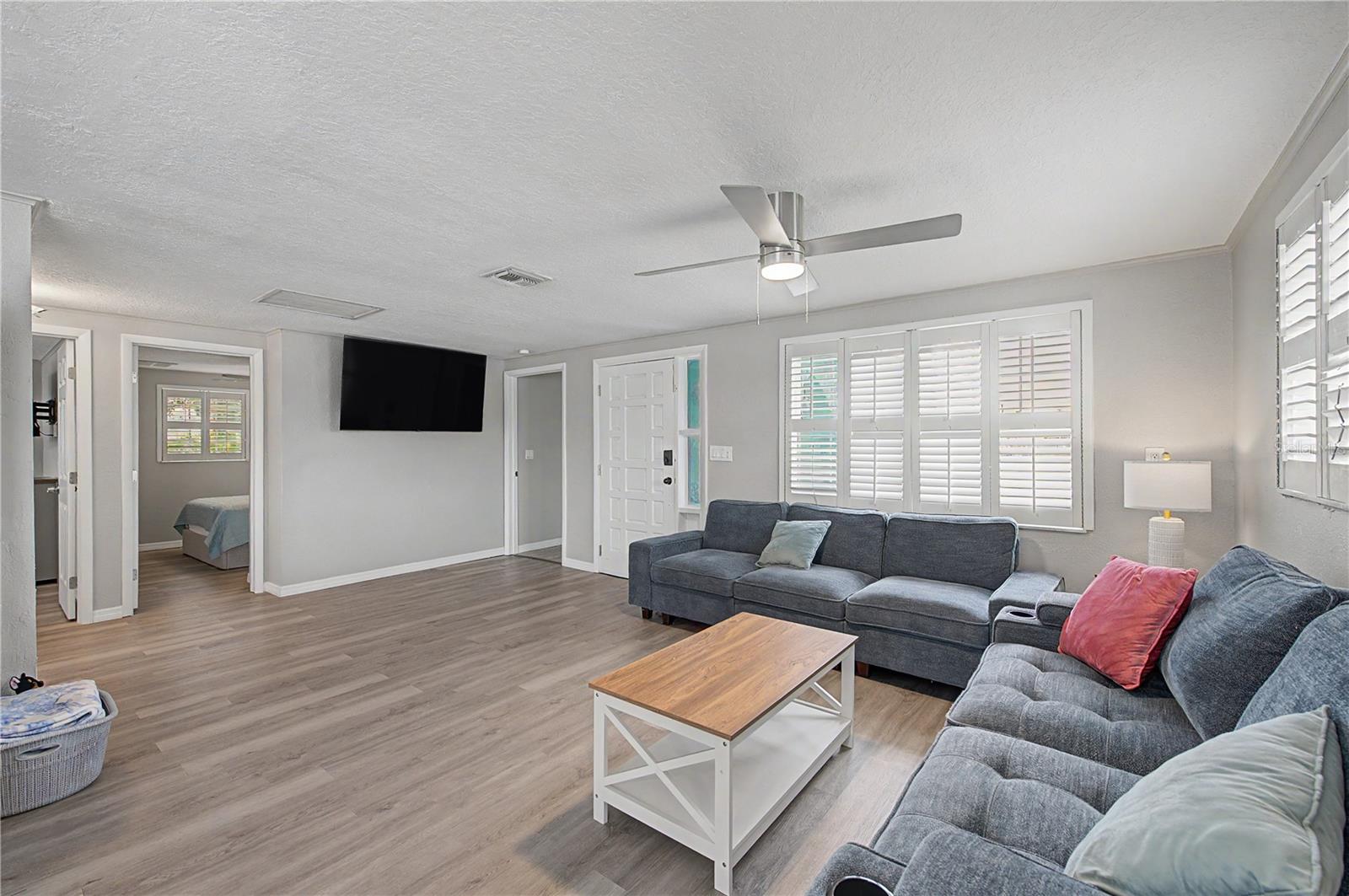 13725 MATTIX AVE — photo 7